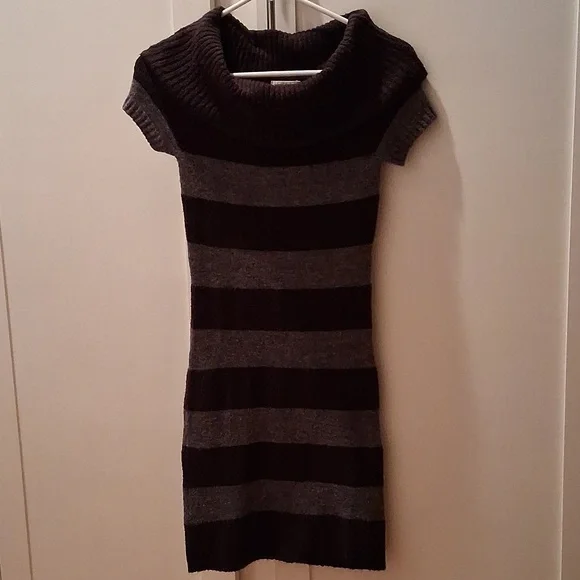 Love Rocks Cowl Neck Striped Short Sleeve Knit Sweater Dress - Picture 4 of 4